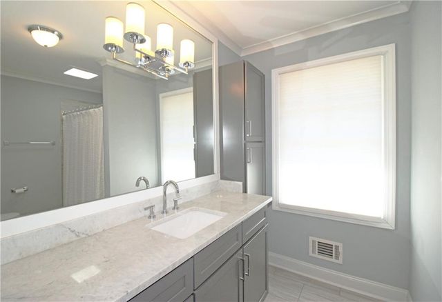 1131 Milmar NW Drive, Atlanta, GA 30327