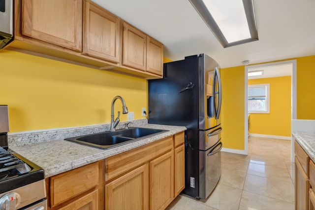 1410 College St, Spencer, TN 38585