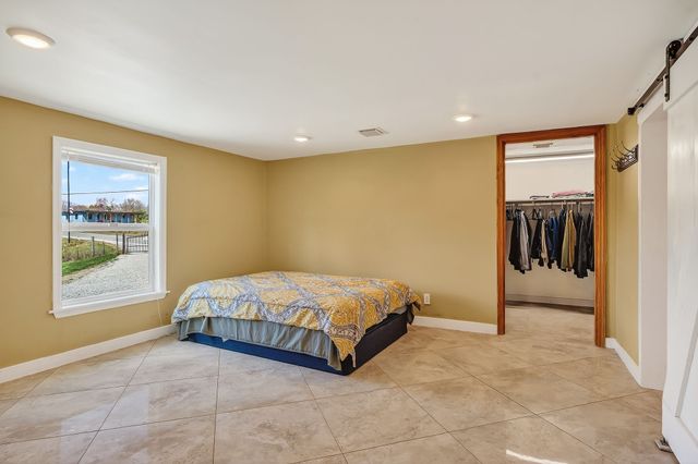 1410 College St, Spencer, TN 38585