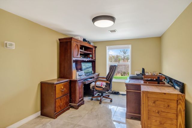 1410 College St, Spencer, TN 38585