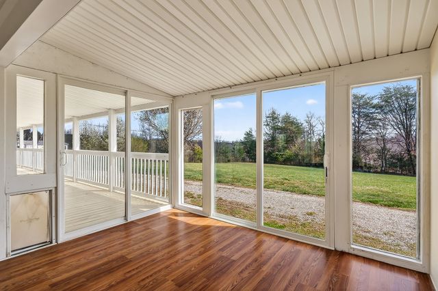 1410 College St, Spencer, TN 38585