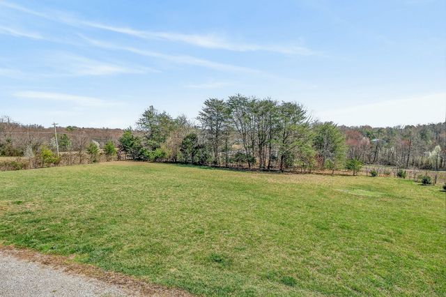 1410 College St, Spencer, TN 38585