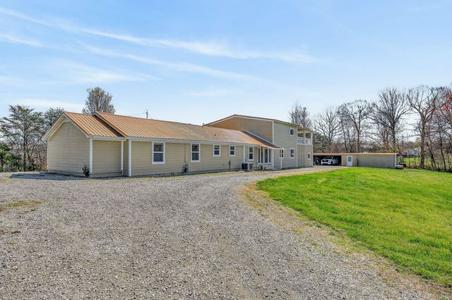 1410 College St, Spencer, TN 38585