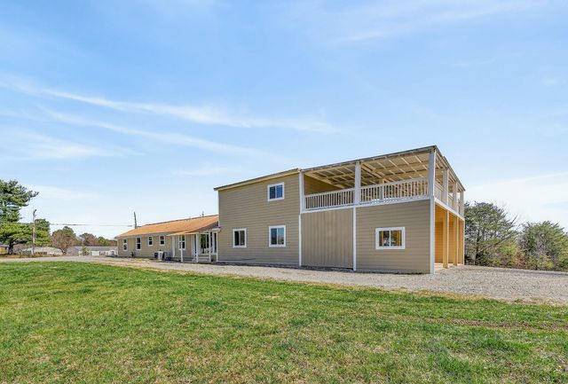 1410 College St, Spencer, TN 38585