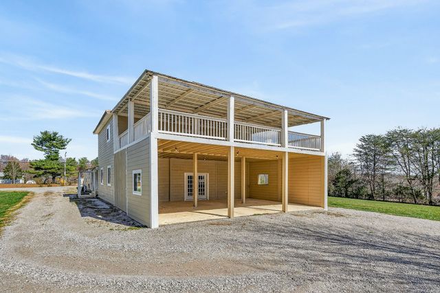 1410 College St, Spencer, TN 38585