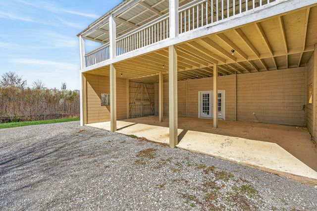 1410 College St, Spencer, TN 38585