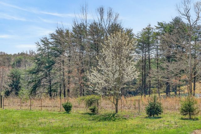 1410 College St, Spencer, TN 38585