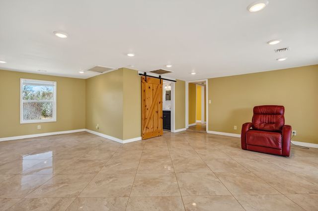 1410 College St, Spencer, TN 38585