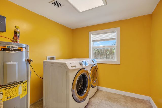 1410 College St, Spencer, TN 38585