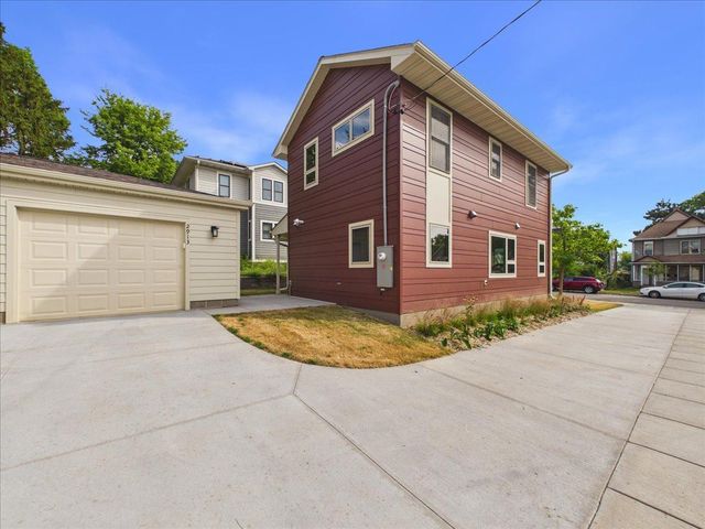 2913 N 4th Street, Minneapolis, MN 55411