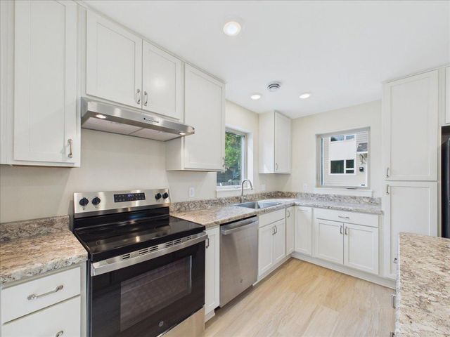 2913 N 4th Street, Minneapolis, MN 55411