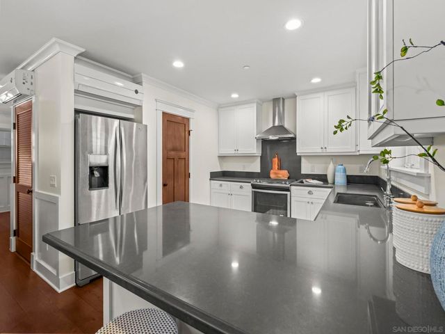 816 F, Coronado, CA 92118