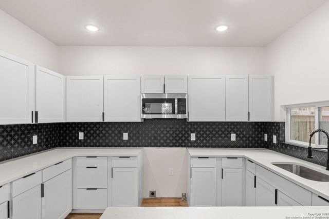 114 packard, San Antonio, TX 78211