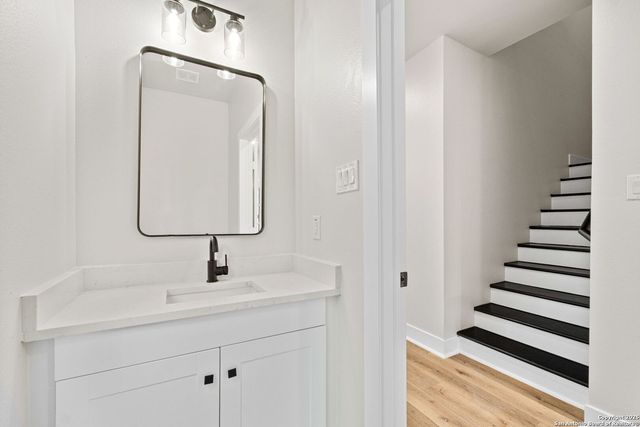 114 packard, San Antonio, TX 78211