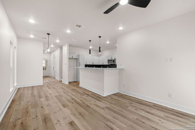 114 packard, San Antonio, TX 78211