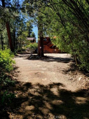 39222 Arapahoe Road, Fawnskin, CA 92333