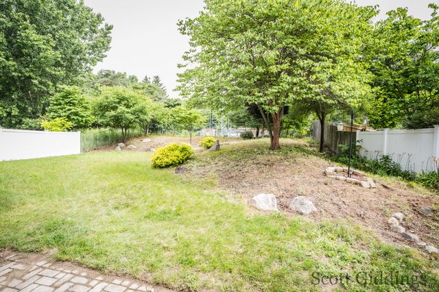 1100 Sprucewood Drive, Greenville, MI 48838