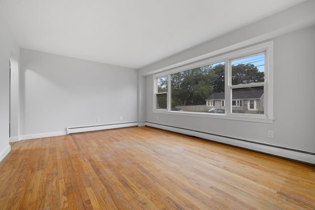 12 Burgess Place, Groton, CT 06340