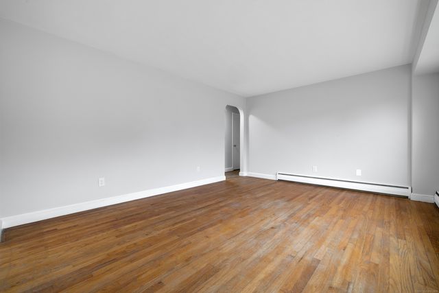 12 Burgess Place, Groton, CT 06340