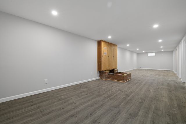 12 Burgess Place, Groton, CT 06340