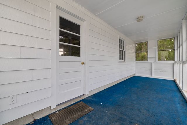 12 Burgess Place, Groton, CT 06340