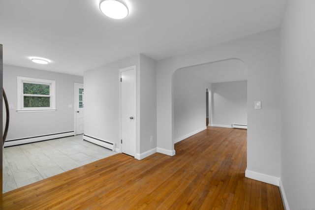12 Burgess Place, Groton, CT 06340