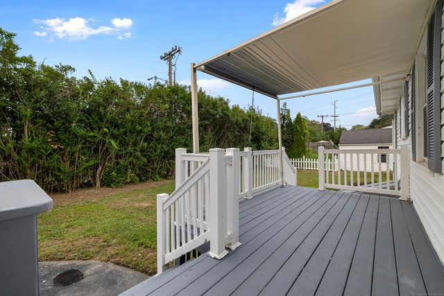 12 Burgess Place, Groton, CT 06340