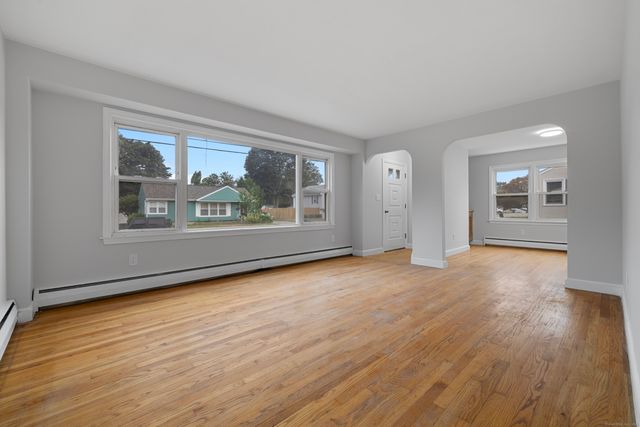 12 Burgess Place, Groton, CT 06340
