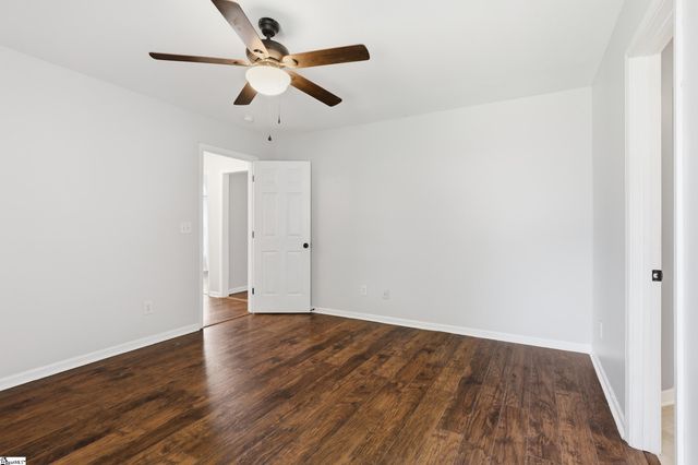 6 Grackle Court, Simpsonville, SC 29680