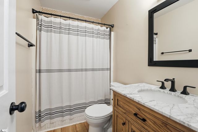 6 Grackle Court, Simpsonville, SC 29680