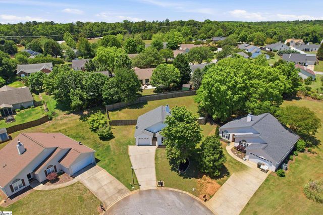 6 Grackle Court, Simpsonville, SC 29680