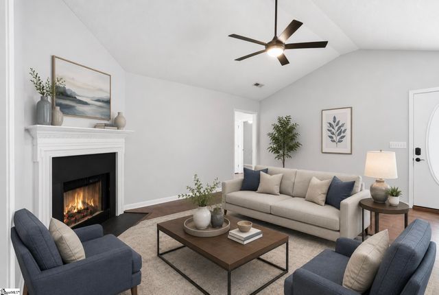 6 Grackle Court, Simpsonville, SC 29680
