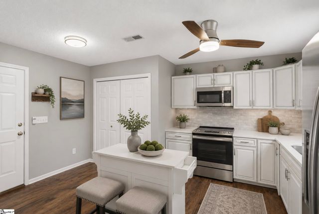6 Grackle Court, Simpsonville, SC 29680