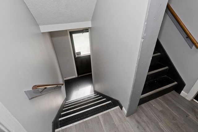 526 3rd St, Fall River, MA 02721