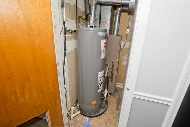 526 3rd St, Fall River, MA 02721