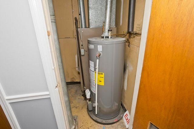 526 3rd St, Fall River, MA 02721