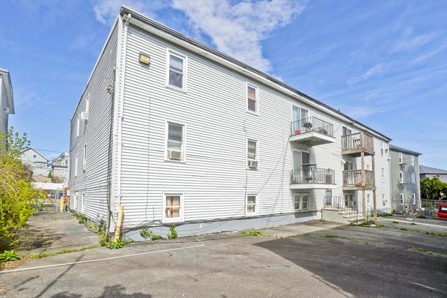 526 3rd St, Fall River, MA 02721