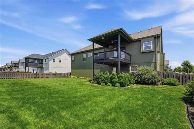 10802 N Oakland Avenue, Kansas City, MO 64157