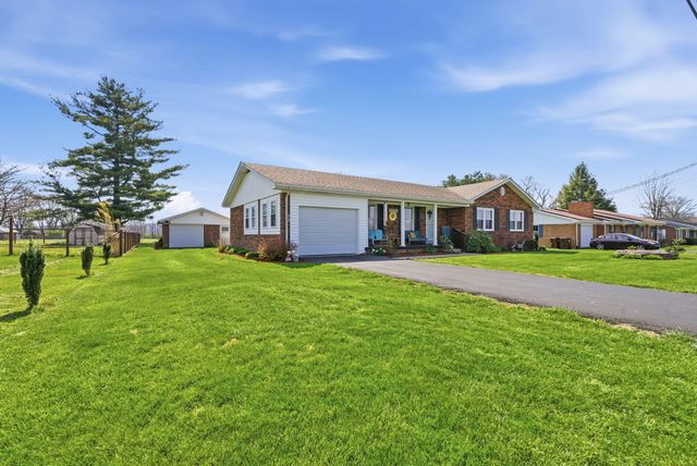 121 Meadow Lark Drive, Crab Orchard, KY 40419