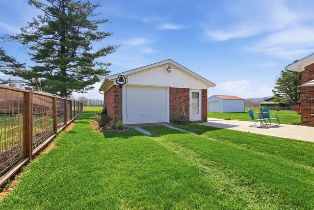 121 Meadow Lark Drive, Crab Orchard, KY 40419