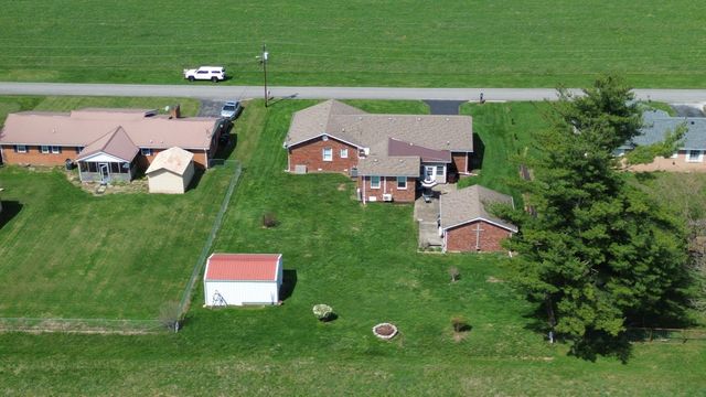 121 Meadow Lark Drive, Crab Orchard, KY 40419