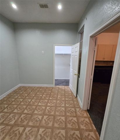 514 Maydelle Lane, Garland, TX 75042