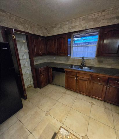 514 Maydelle Lane, Garland, TX 75042