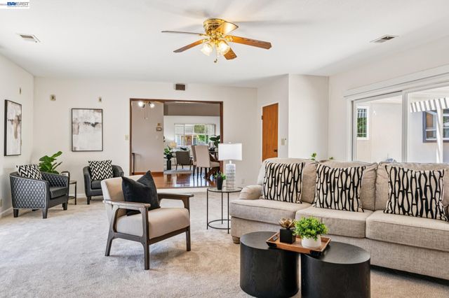 7289 Sheffield Ln, Dublin, CA 94568