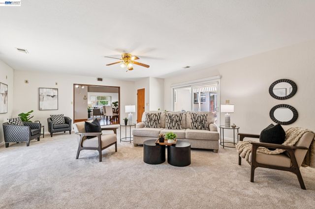 7289 Sheffield Ln, Dublin, CA 94568
