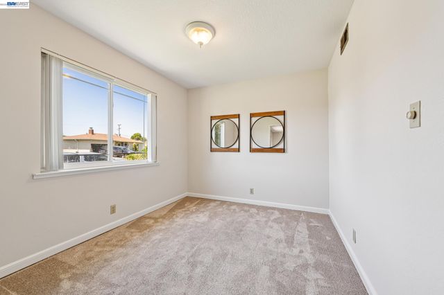 7289 Sheffield Ln, Dublin, CA 94568