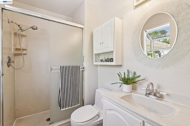 7289 Sheffield Ln, Dublin, CA 94568