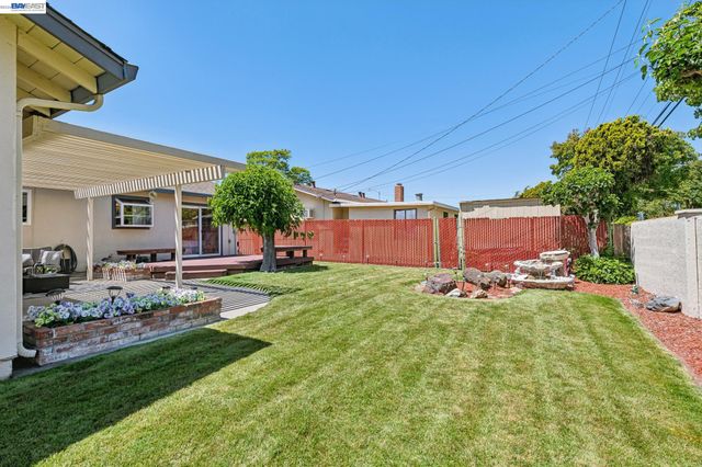 7289 Sheffield Ln, Dublin, CA 94568