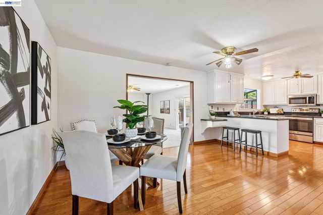 7289 Sheffield Ln, Dublin, CA 94568