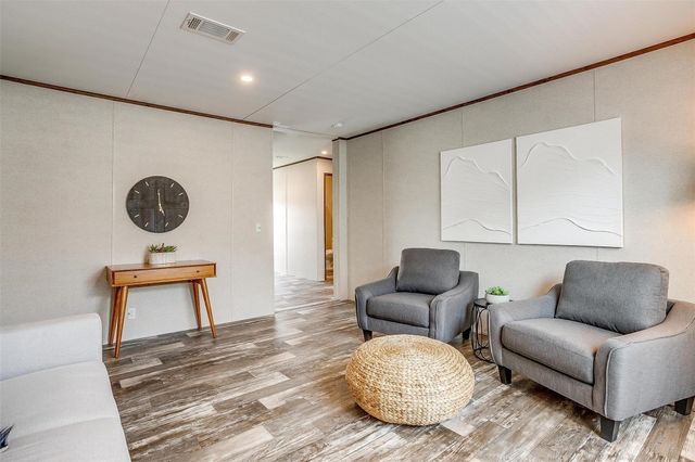 242 Huddleston Road, Sunset, TX 76270